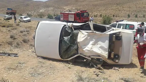 واژگونی سواری پژو در محور نقنه به سمیرم