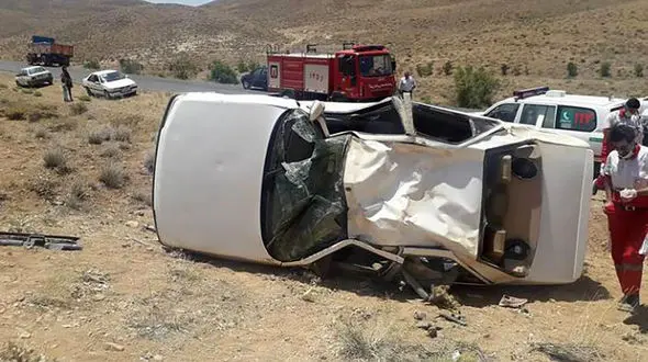 واژگونی سواری پژو در محور نقنه به سمیرم