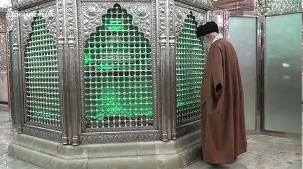 زیارت رهبر معظم انقلاب از حرم حضرت عبدالعظیم الحسنی (ع)