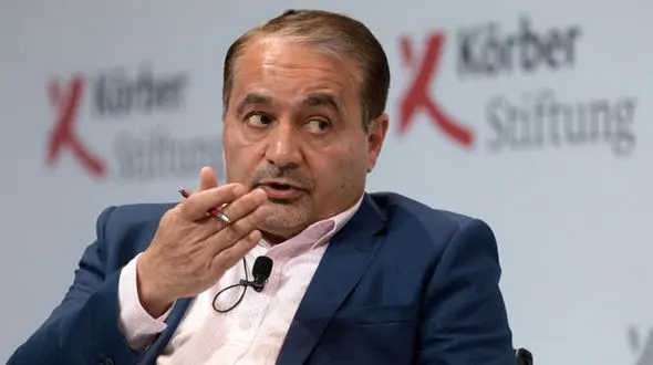 موسویان: قرار بود به اقتصاد اول منطقه تبدیل شویم 