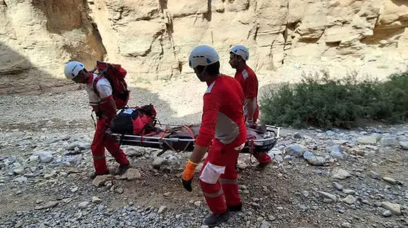 حادثه مرگبار در کلات /  سقوط از ارتفاع جان مردی را گرفت