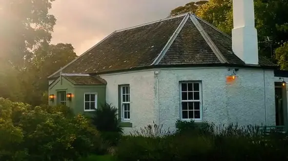 پیدا کردن نور در دل تاریکی با باور به خود