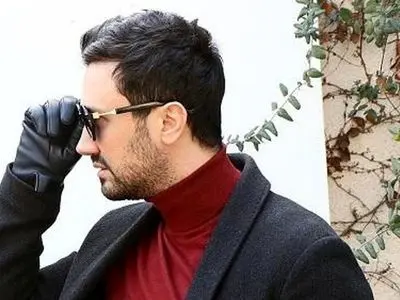 سلفی دوتایی شاهرخ استخری با نبات کوچولوی ناز که دوکیلو لُپ بهش وصله/ این دختر به مادرش رفته