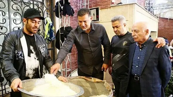 محمدرضا گلزار در مراسم نذری پزان اربعین حسینی +تصاویر 