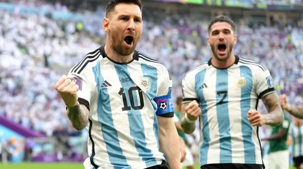 وقتی جام جهانی هوادار معلول آرژانتین را شفا می دهد! +ویدیو خنده دار