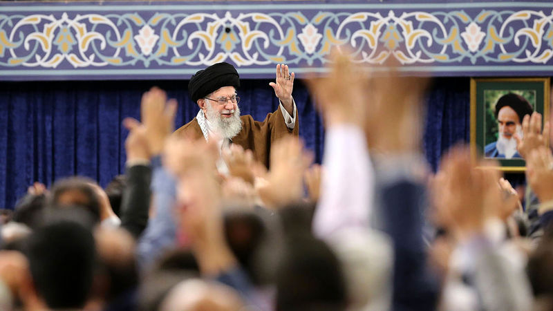رهبر معظم انقلاب اسلامی حضرت آیت الله خامنه ای امروز( دوشنبه ) 17 اردیبهشت 1403 در دیدار مسئولان و کارگزاران حج و جمعی از زائران بیت الله الحرام