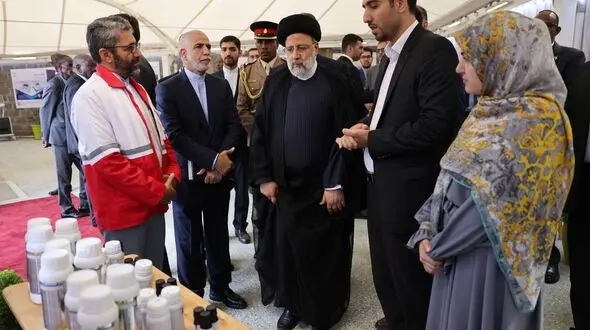 رئیسی در سفر به کنیا: فعالیت‌های درمانی هلال‌احمر ایران در آفریقا کم‌نظیر است