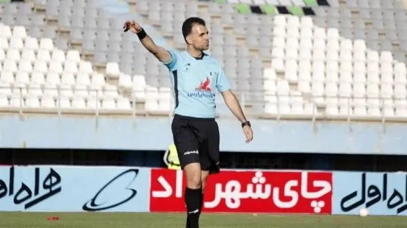 فیلم/ حمله با آجر و چوب به داور پیشین فوتبال ایران