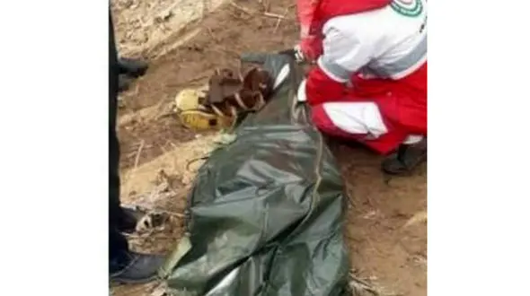 عکس جنازه مرد ماهیگیر در رودخانه صومعه سرا / فرزندانش یتیم شدند 