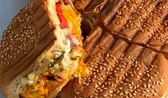 طرز تهیه ساندویچ مرغ و قارچ به سبک رستورانی