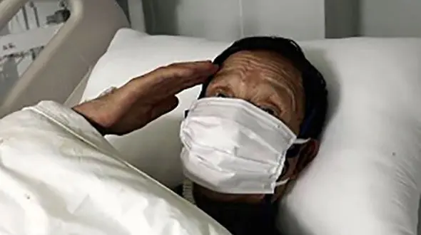 اقدام زیبای بیمار کرونایی در بستر مرگ + فیلم 