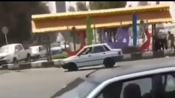فیلم لحظه نجات جان کودک زاهدانی توسط پلیس 