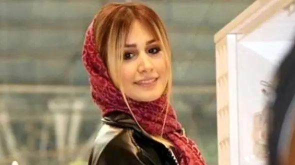 سلفی پر از انرژی سپیده بزمی پور به همراه دختران زیبایش