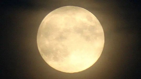 از خنده کودک تا نور زیبای ماه