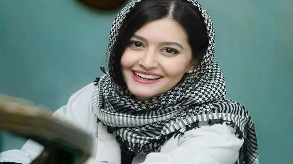 عکس /  دکوراسیون آشپزخانه شیک پردیس احمدیه بازیگر پوست شیر