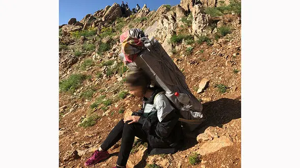 پشت پرده کولبری دخترنوجوان ایرانی! / مهسا طاهری کیست ؟! + عکس ها