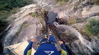 ببینید / لحظه شکسته شدن پرش ارتفاع با سقوط از آبشار 60 متری!