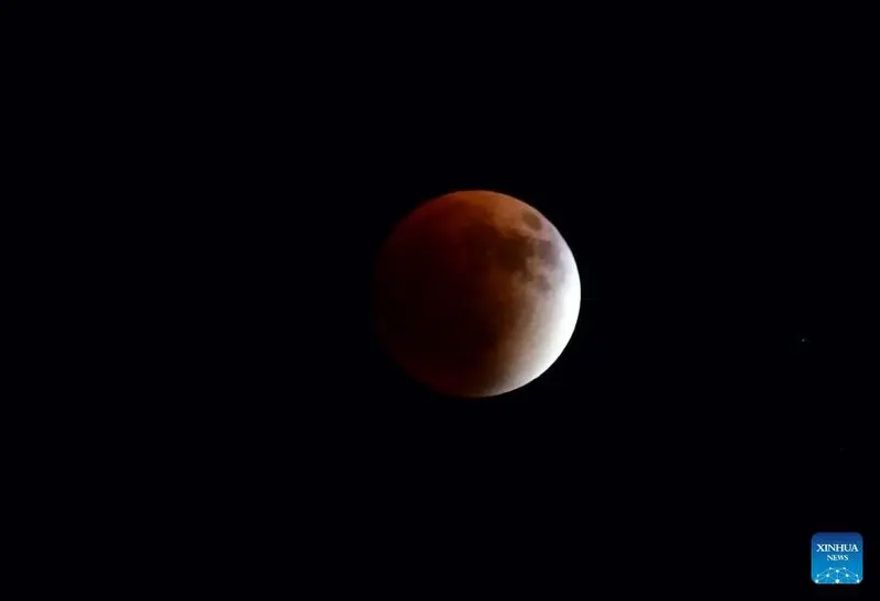 Lunar eclipse13
