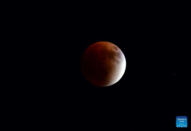 Lunar eclipse13