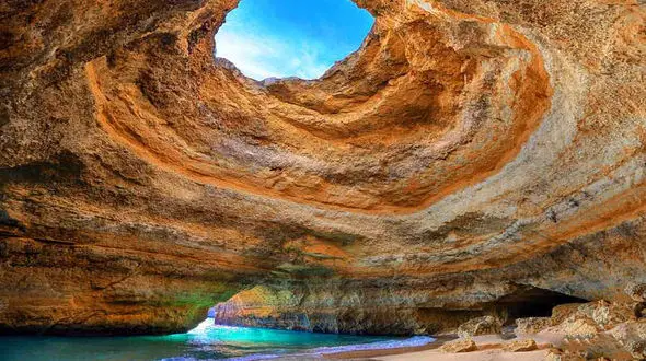 غیر عادی ترین ساحل در پرتغال+عکس