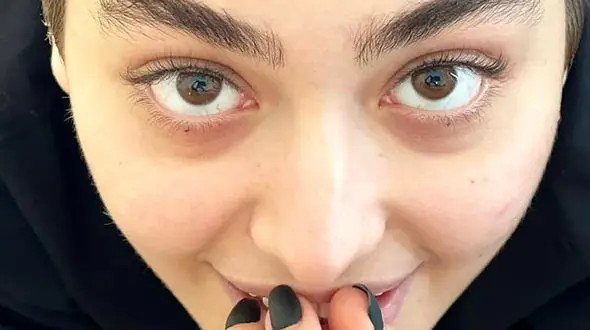 عکس تاسف بار از ریحانه پارسا