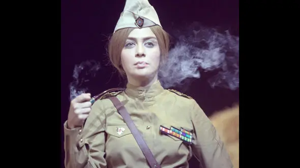 گریم عجیب و غیر متعارف مارال فرجاد در یک تئاتر +عکس 