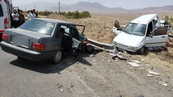 شاخ به شاخ شدن دو پراید 10 مصدوم بر جا گذاشت