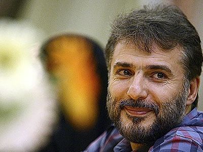 شوخی با سکانس جنجالی جواد هاشمی در سریال زخم کاری / دیگه چجوری اسم سید رو بیاریم؟ تو این همه فیلم جنگی شهیدش نکردی، چرا لخت کردی؟