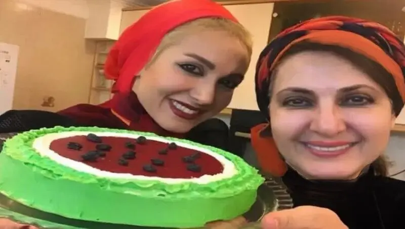 کیک یلدایی