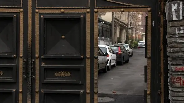 کوچه فروشی در شمال تهران / کوچه های اختصاصی غیرقانونی است + فیلم