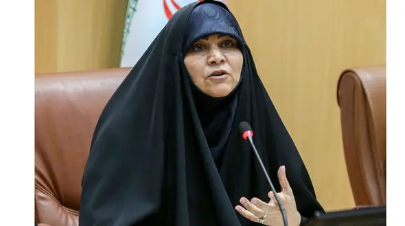  سکینه پاد: رئیسی با لایحه‌ی حجاب مخالف بود اما آن را امضا کرد