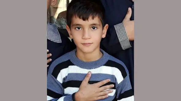 قلب دانش آموز گیلانی سر کلاس درس ایستاد + عکس