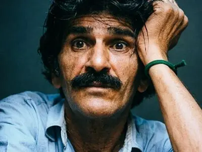 14 مرداد سالروز درگذشت حسین پناهی؛ شاعرِ بازیگری که پس از سال‌ ها هنوز در دل‌ ها زنده است
