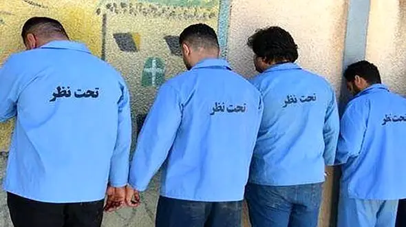 این 29 مرد مسلح لرستانی شهر را به هم می ریختند 