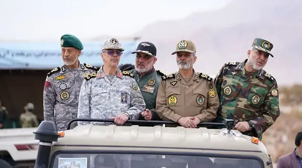 کاهش سه ماه خدمت سربازی اتفاق افتاد /  تسهیلات بیشتری برای سربازان فراهم می کنیم 