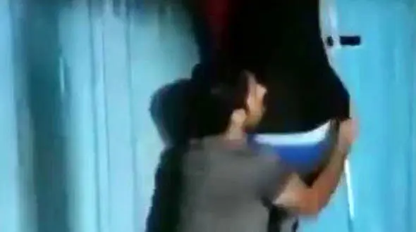 فیلم واقعی / صاحبخانه شلوار دزد را از پایش در آورد / جدی اما خنده دار