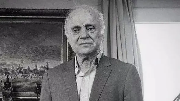 فیلم/ چهره‌های سرشناس فوتبال در مراسم ختم مصطفوی