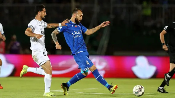 قرارداد کاپیتان آبی امروز تمدید شد/ پشت پرده حضور روزبه چشمی در تمرین استقلال! 