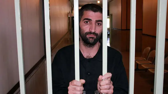 تماس شوم دزد خیابانی با شکارهایش !+ عکس