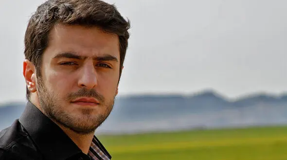 سوتی جالب «علی ضیاء» روی آنتن زنده+تصویر
