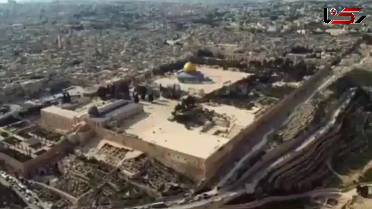 اقدام جالب خلبان اردنی در حمایت از قدس + فیلم