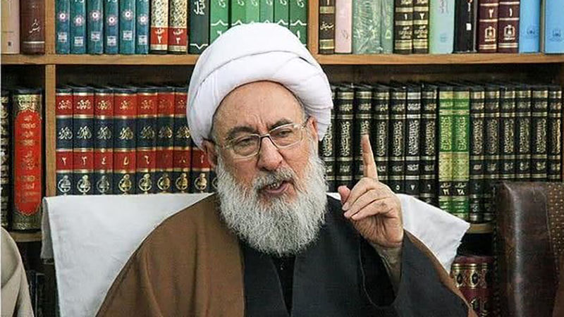 برخی یک دقیقه سخنرانی سیاسی ندارند ولی خودشان را رجل سیاسی می دانند