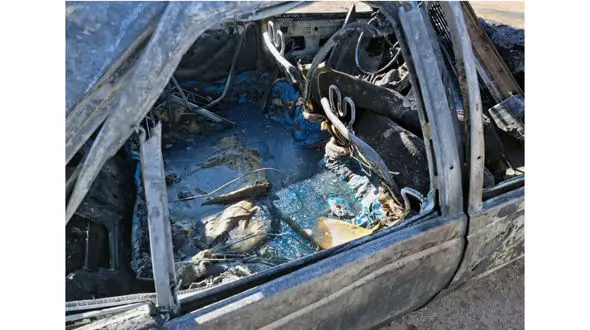 جزییات آتش سوزی 4 خودرو در مترو گلشهر 