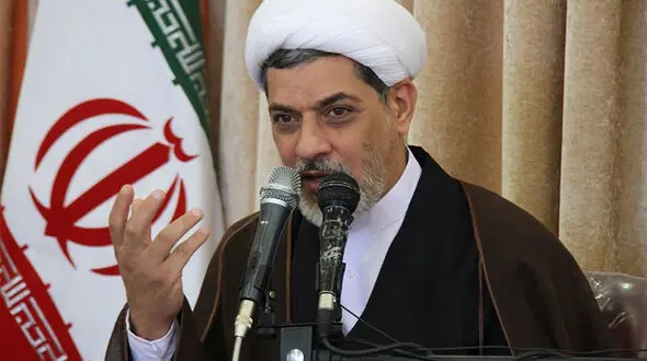 مانتوی تنگ و کوتاه انگیزه ازدواج و همسرداری را از بین میبرد !