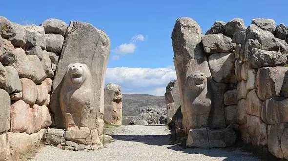 درآمد نجومی همسایه ایران خبرساز شد