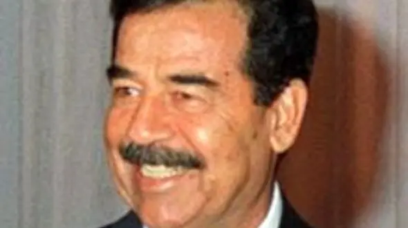 عاشقانه های عجیب صدام حسین با همسر پر دل و جرأتش +عکس