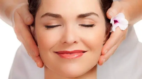 زیبایی چهره با یوگای صورت