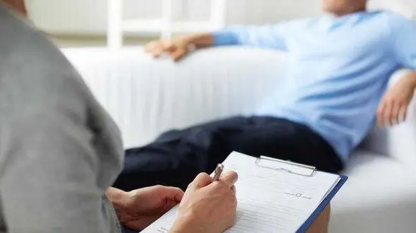 نحوه تشخیص پزشکان قلابی