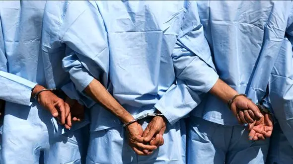 بازداشت زن جوان و 1 هنجارشکن دیگر در پارک ملت شهر قزوین + جزییات