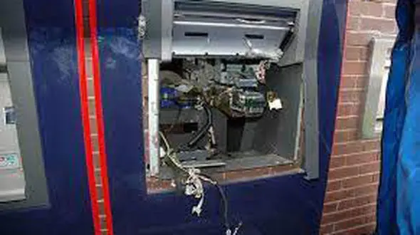 سرقت خودپرداز بانک به سبک فیلم‌های هالیوود! 